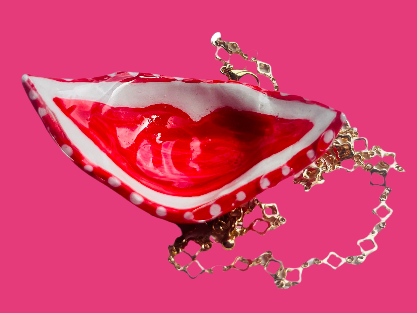 Red and white Lip tray