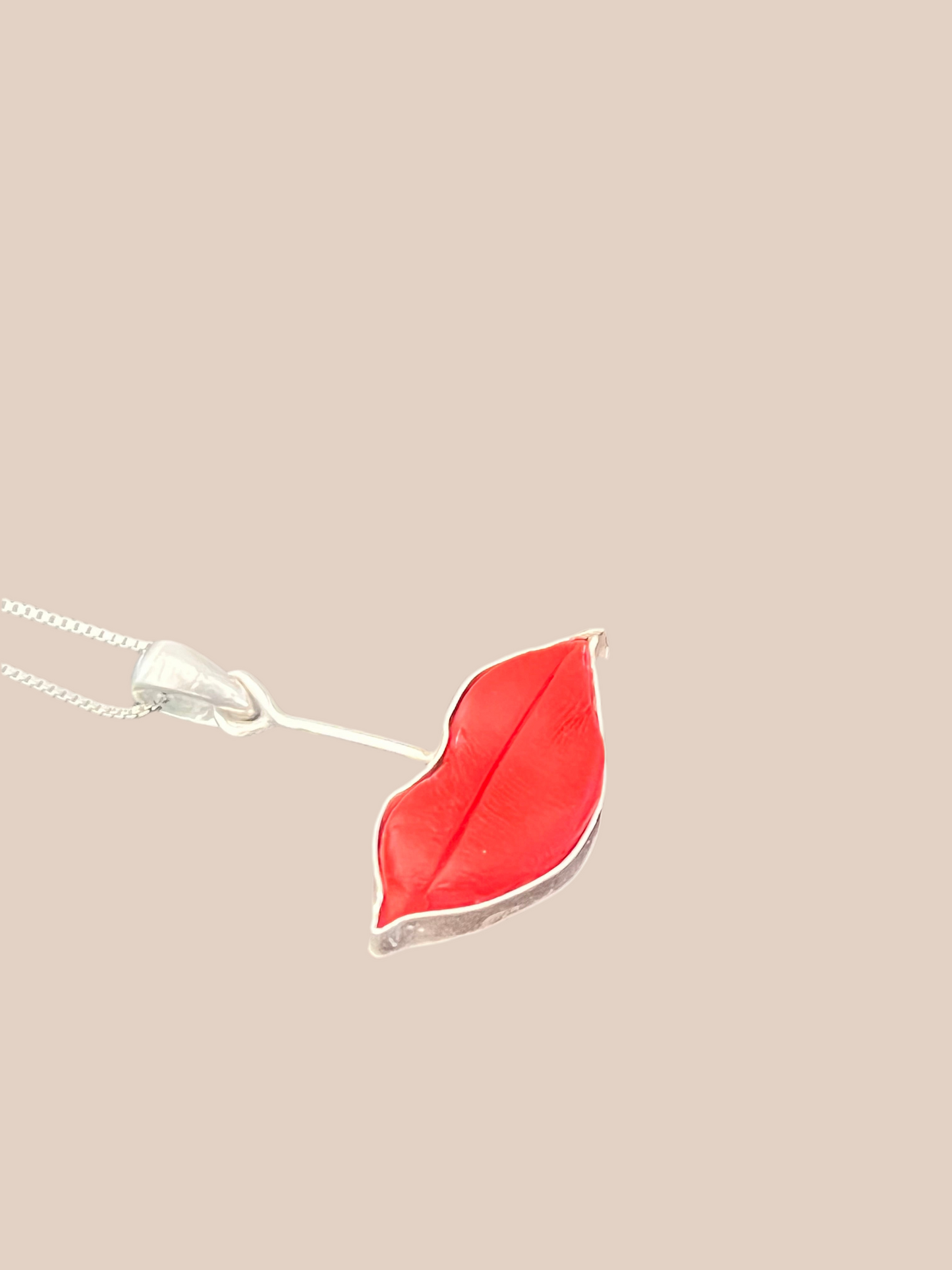 Red Lip silver pendant