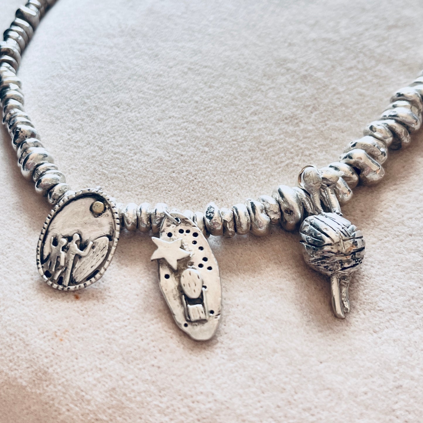 Knitting yarn and needle pendant