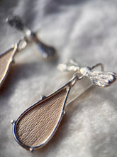 Load image into Gallery viewer, Sandy Bow Earrings
