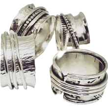 Load image into Gallery viewer, Spinner ring
