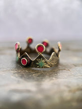 Load image into Gallery viewer, Crown ring
