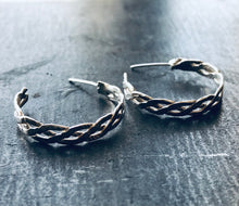 Load image into Gallery viewer, Braided hoop earrings
