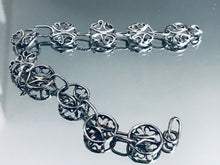 Load image into Gallery viewer, Butterfly Link Bracelet
