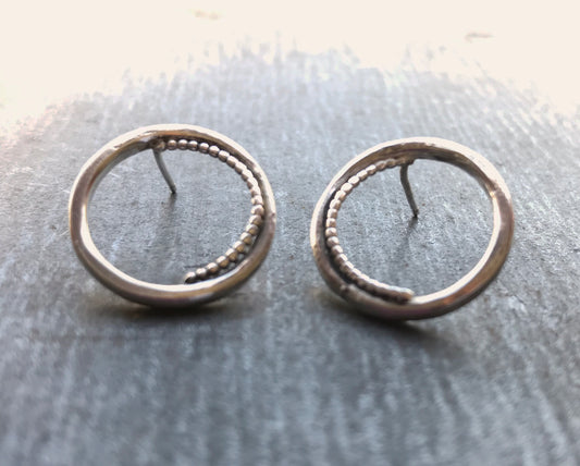 Round Silver Stud earrings