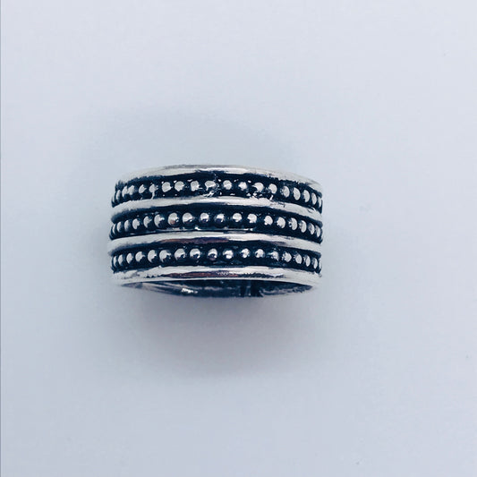 Seven band ring